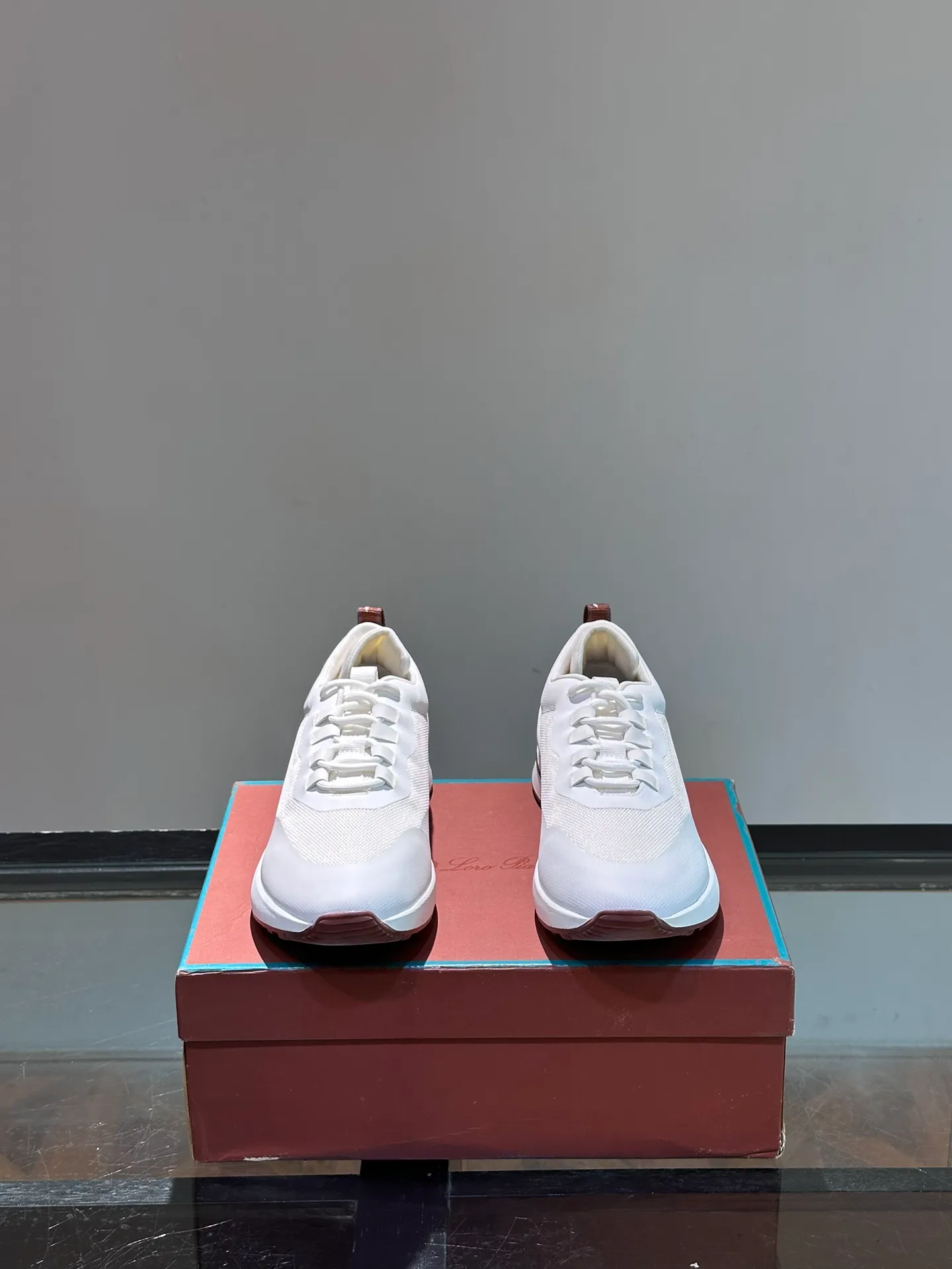 Factory price: 540💰Loro men's shoes💰iana niche Loro classic jogging shoes, men's lace-up casual shoes and sneakers, high-quality lightweight and comfortable fabrics, suitable for outdoor leisure, the color scheme is young and energetic, and it looks great with sportswear or casual suits! Size: 39-45 (46 customized)